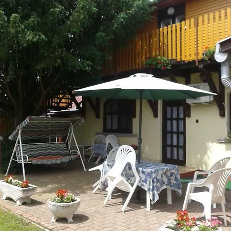 Sarkadi Apartman Hajduszoboszlo Exterior photo